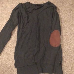 V neck sweater with elbow pads